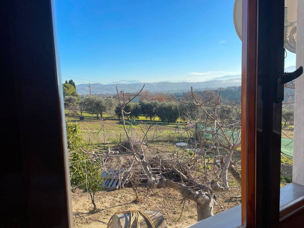 Appartamento a Giulianova in Via Vecchia per Montone - Foto 2