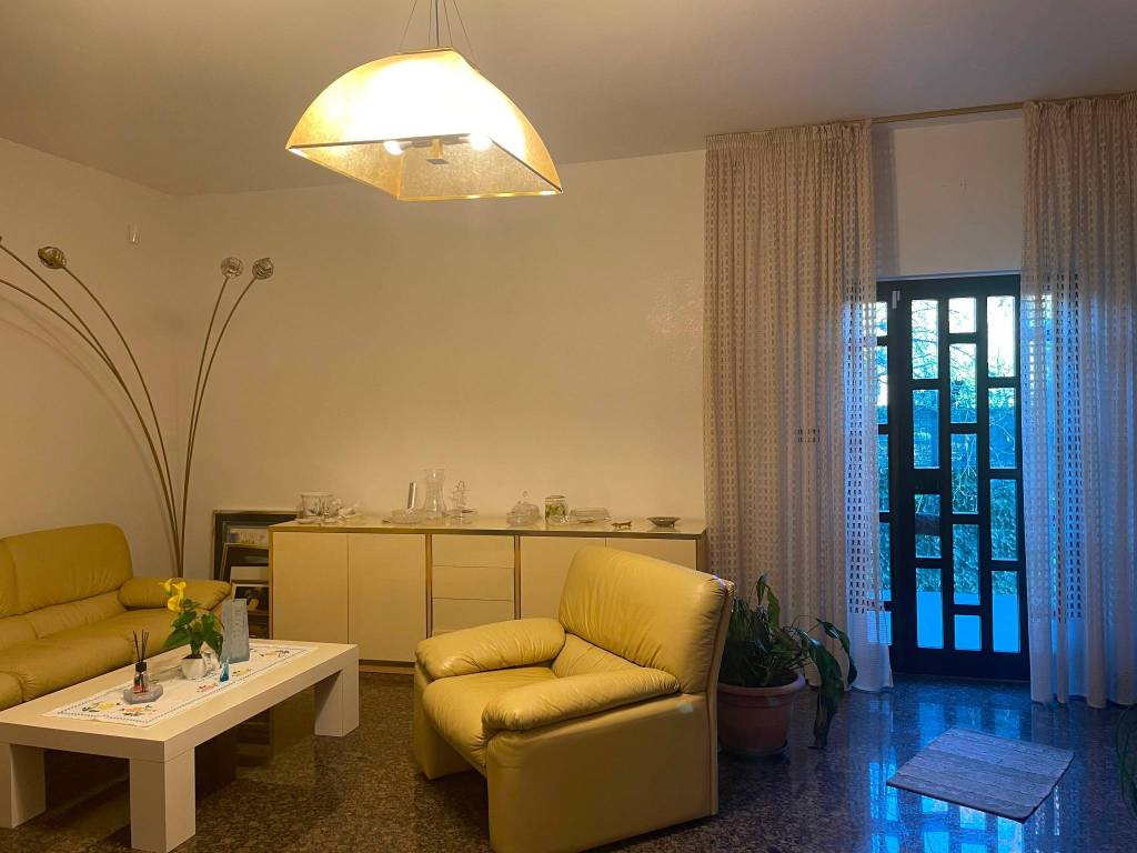 Appartamento a Giulianova in Via Vecchia per Montone - Foto 3