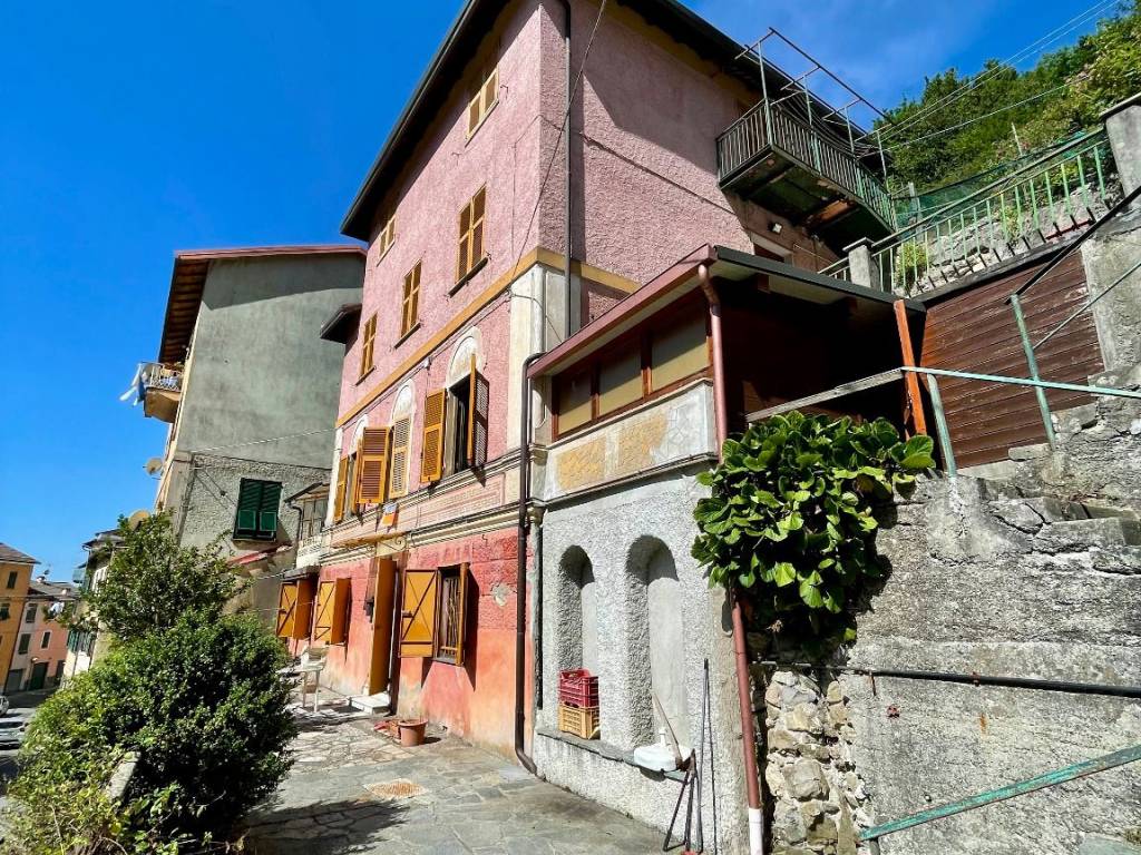Appartamento a Torriglia in Via Ignazio Canale, 39 - Foto 2