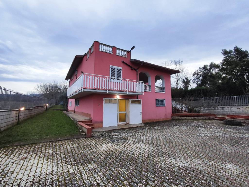Villa a Benevento in Strada Provinciale Giro dei Santi - Foto 5
