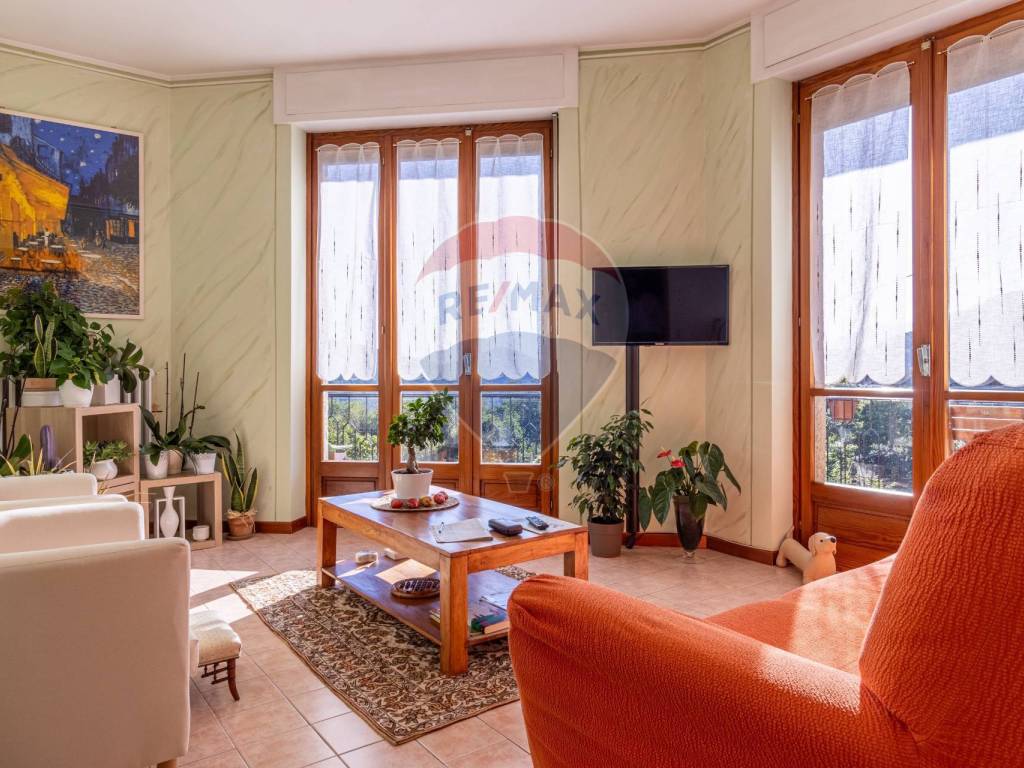 Villa a Valdilana in Frazione Ormezzero, 17 - Foto 2