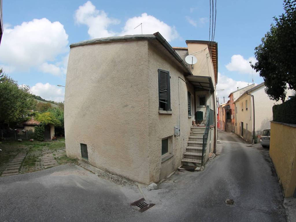 Casa indipendente a Fabriano in Località Varano - Foto 2