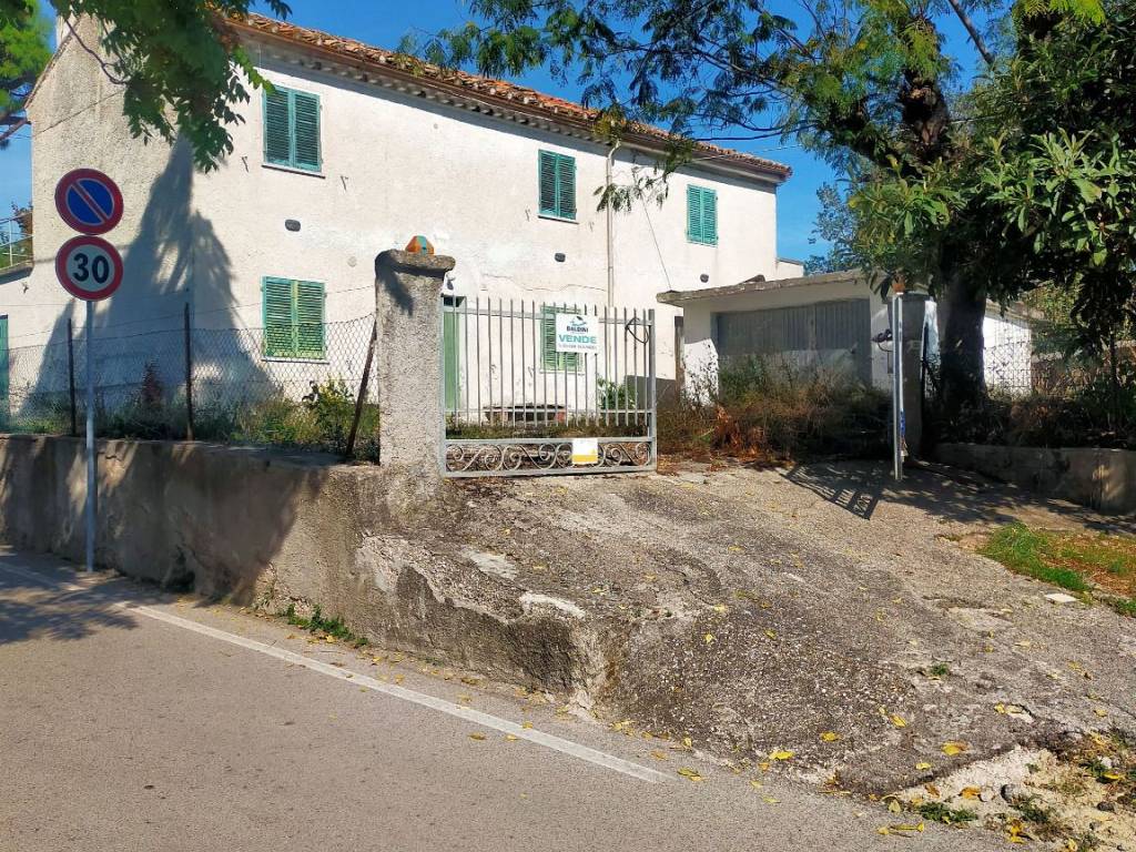 Rustico / casale a Fano in Località Gimarra - Foto 2