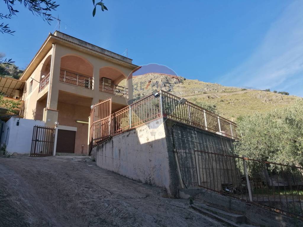 Villa a Belmonte mezzagno in Via Francesco Ciancimino, 19 - Foto 2
