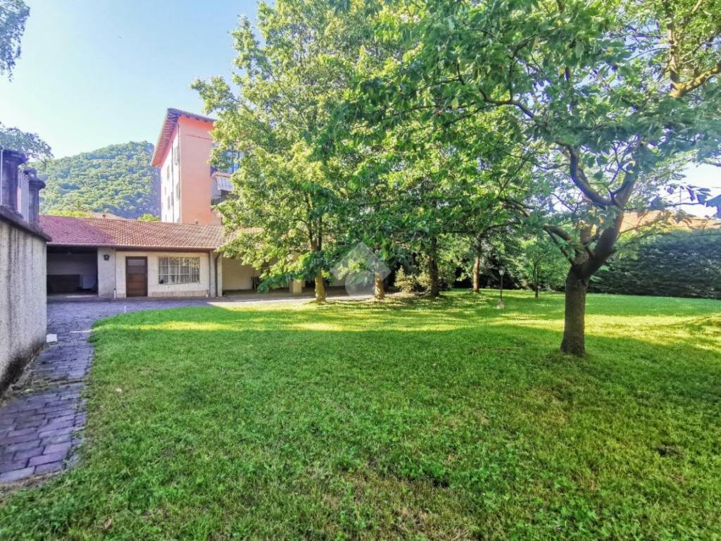 Villa a Arcisate in Via roma, 17 - Foto 4