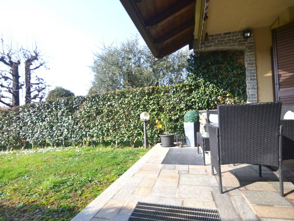 Villetta a schiera a Olgiate olona in Via Unità d'Italia, 41 - Foto 2