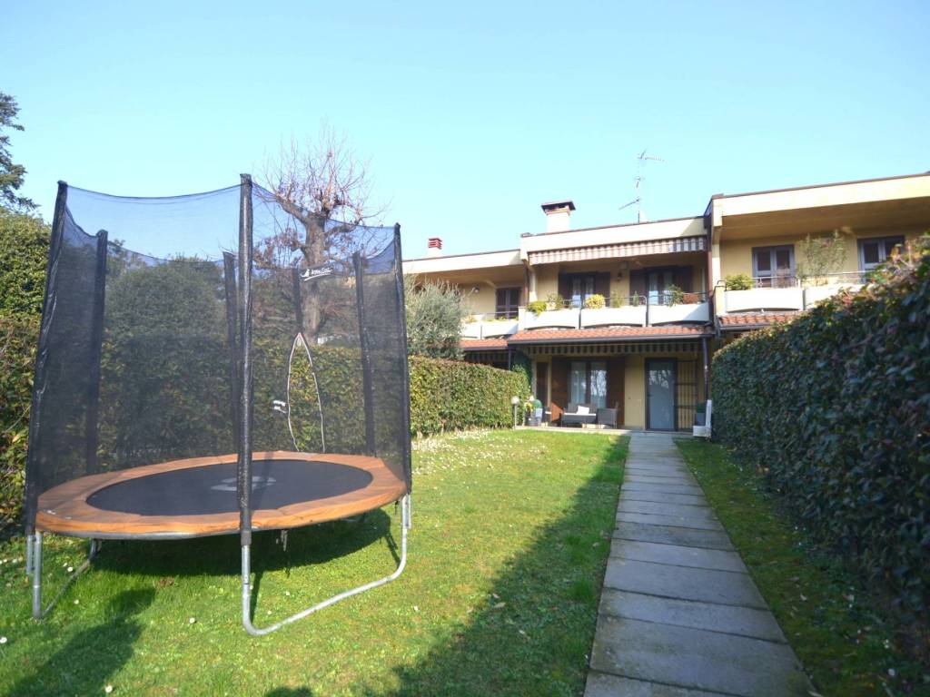 Villetta a schiera a Olgiate olona in Via Unità d'Italia, 41 - Foto 4