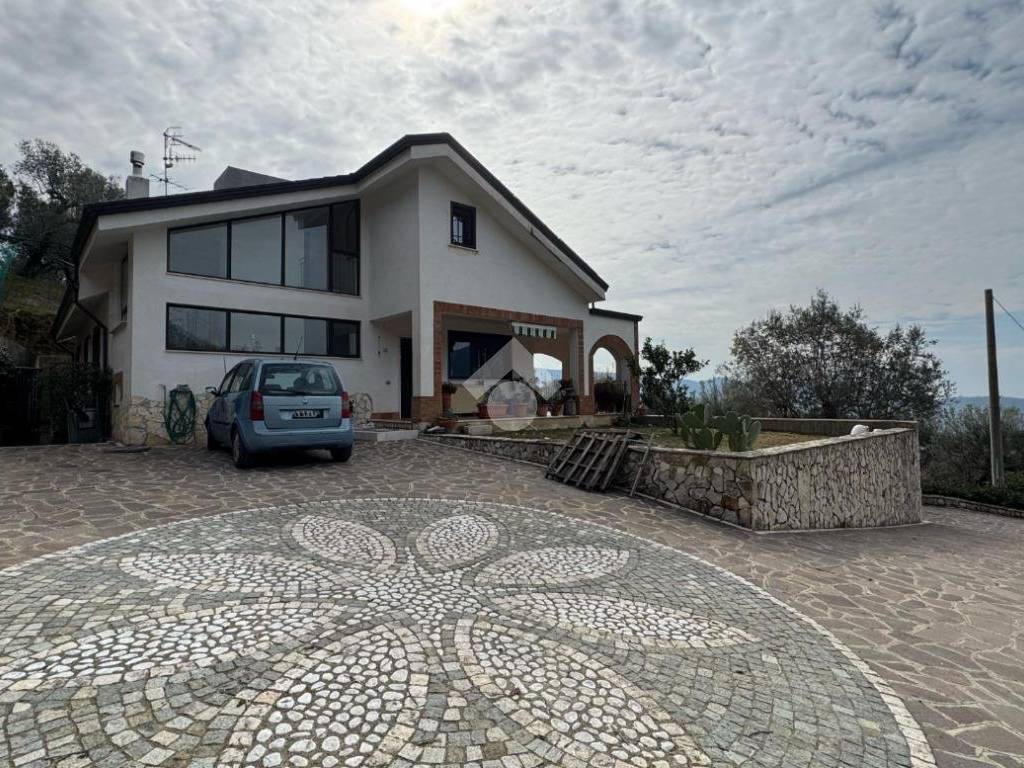Villa a Giffoni sei casali in Via Area Serra - Foto 2