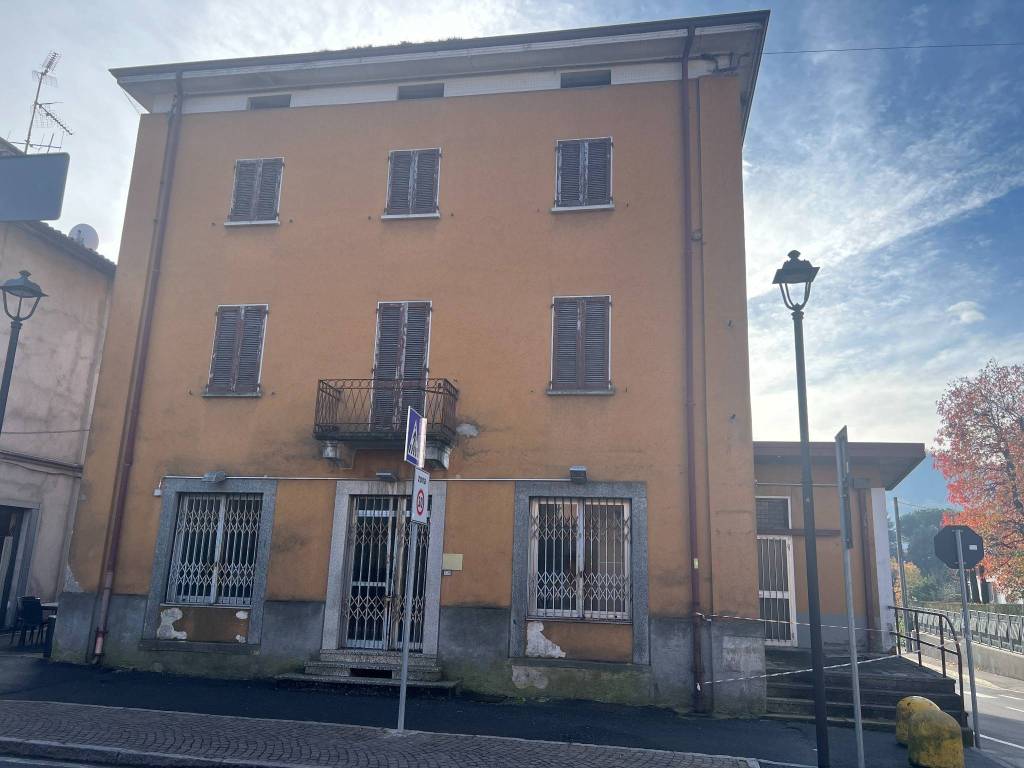 Palazzo / stabile a La valletta brianza in Via Marco Brusadelli, 2 - Foto 2