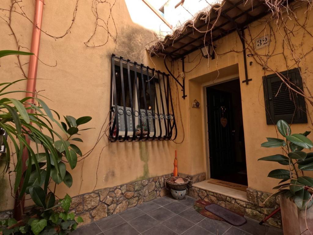 Casa indipendente a Modica in Via Vincenzo Albanese - Foto 4