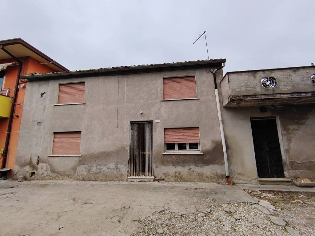 Casa indipendente a Stanghella in Via Gorzon Sinistro Inferiore, 24 - Foto 3