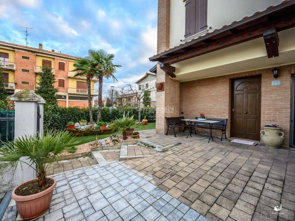 Villetta a schiera a Casalgrande in Via Luigi Einaudi 1 - Foto 2