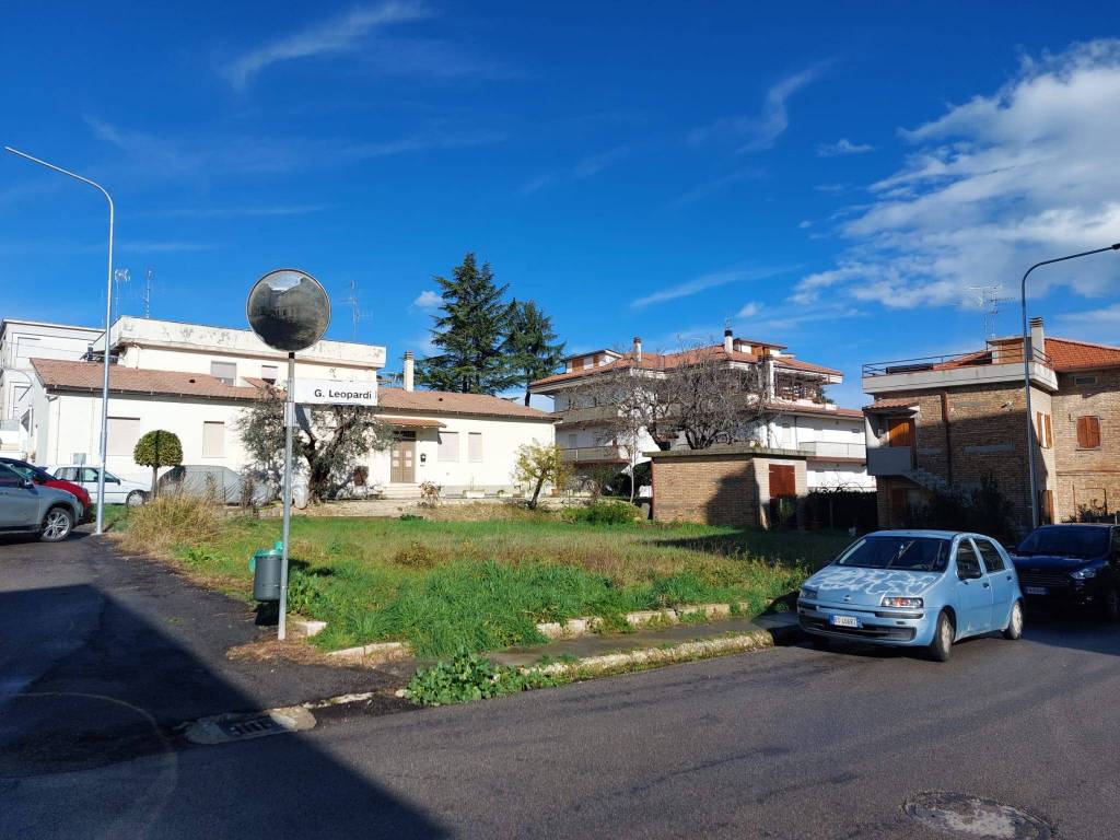 Terreno a Nereto in Via Giacomo Leopardi - Foto 2