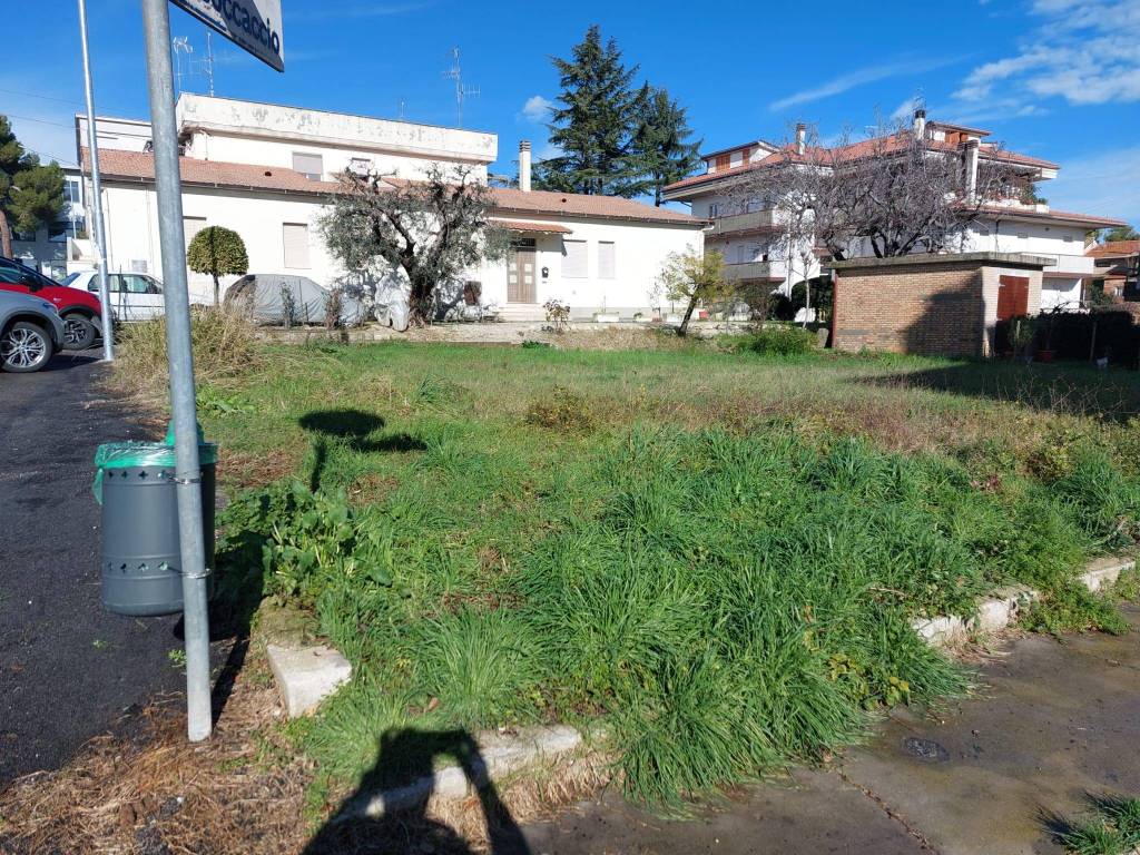 Terreno a Nereto in Via Giacomo Leopardi - Foto 3