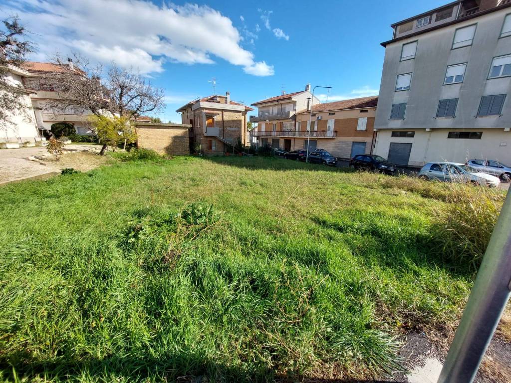 Terreno a Nereto in Via Giacomo Leopardi - Foto 5