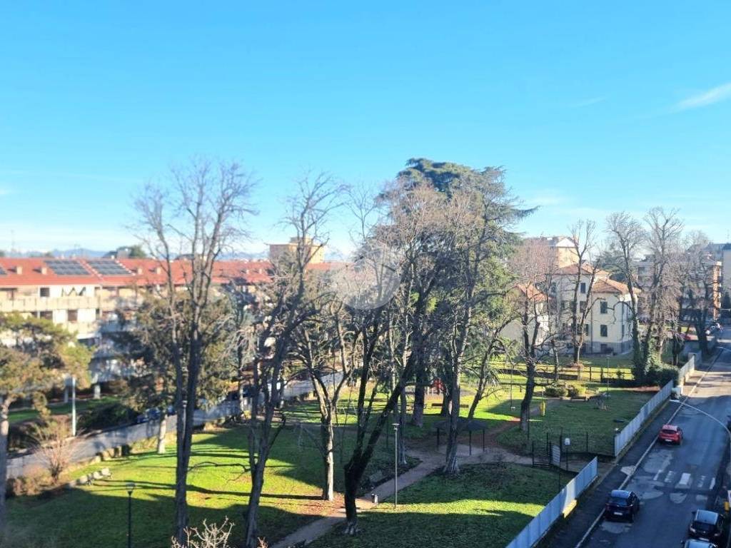 Appartamento a Busto arsizio in Via Principessa Mafalda, 11 - Foto 2