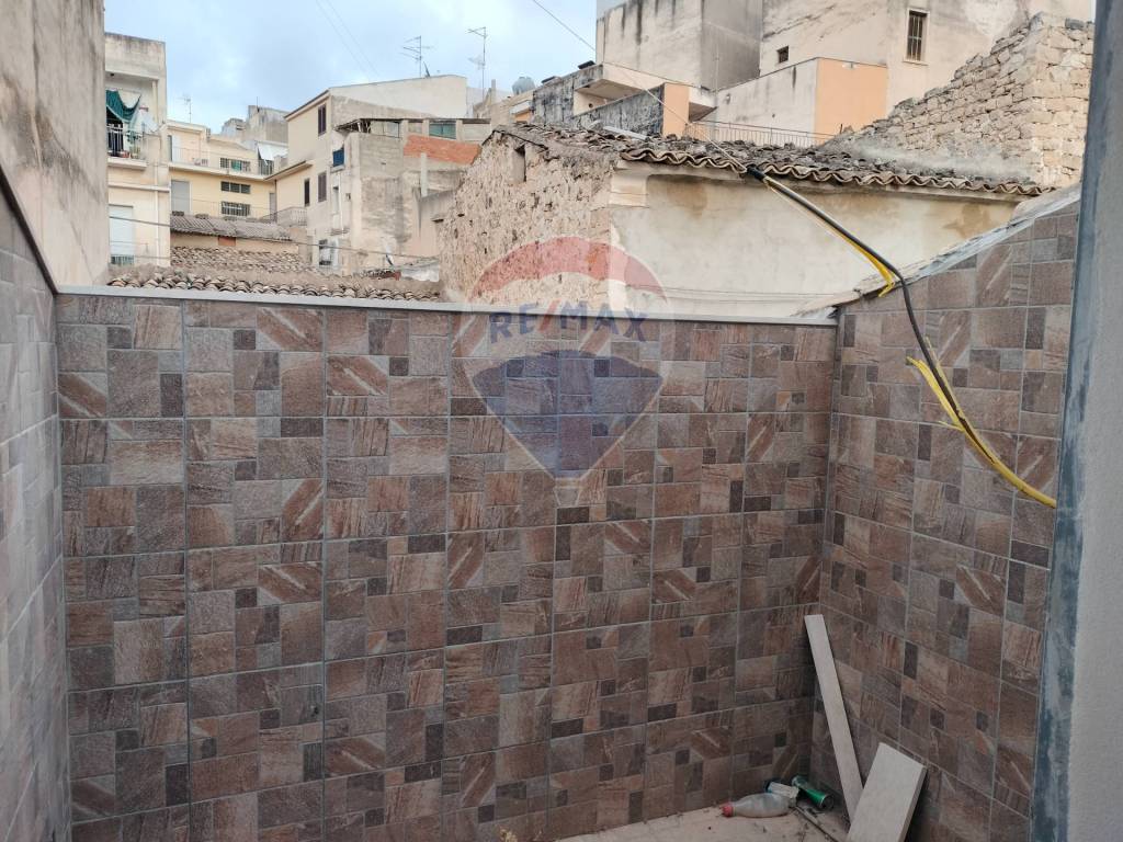 Casa indipendente a Comiso in via barletta - Foto 4