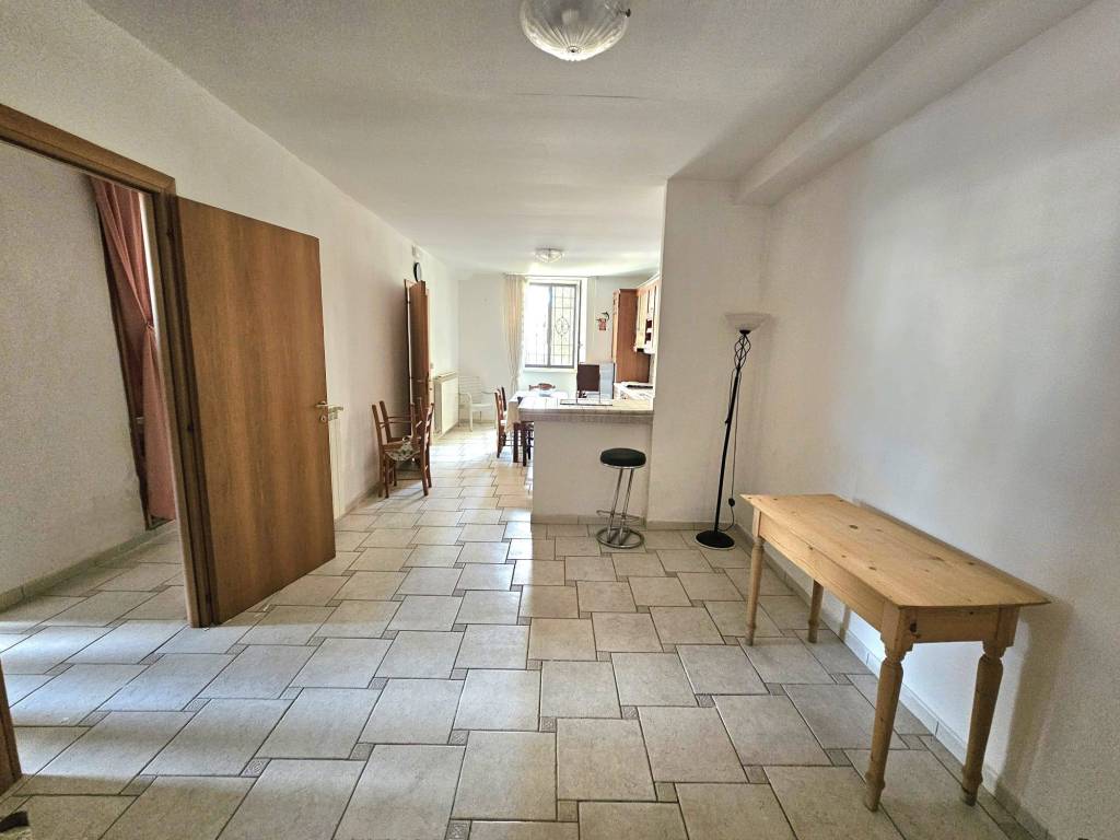 Appartamento a Terracina in Piazza Cipollata - Foto 3