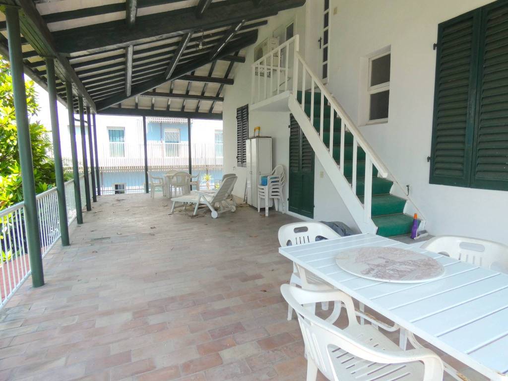 Appartamento a Riccione in Viale Dante Alighieri, 81 - Foto 2