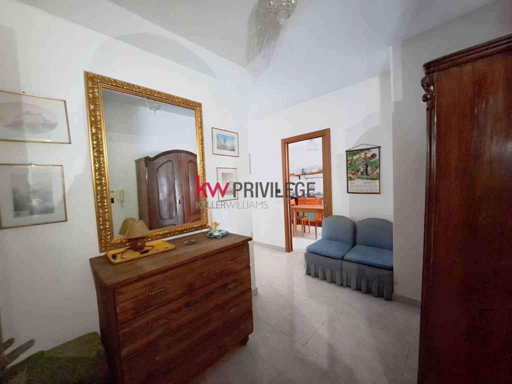 Appartamento a Brindisi in Via Settimio Severo, 83 - Foto 2