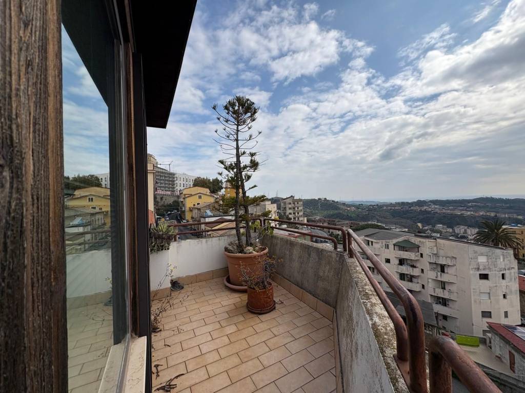 Casa indipendente a Catanzaro in Via Vincenzo D'Amato - Foto 4