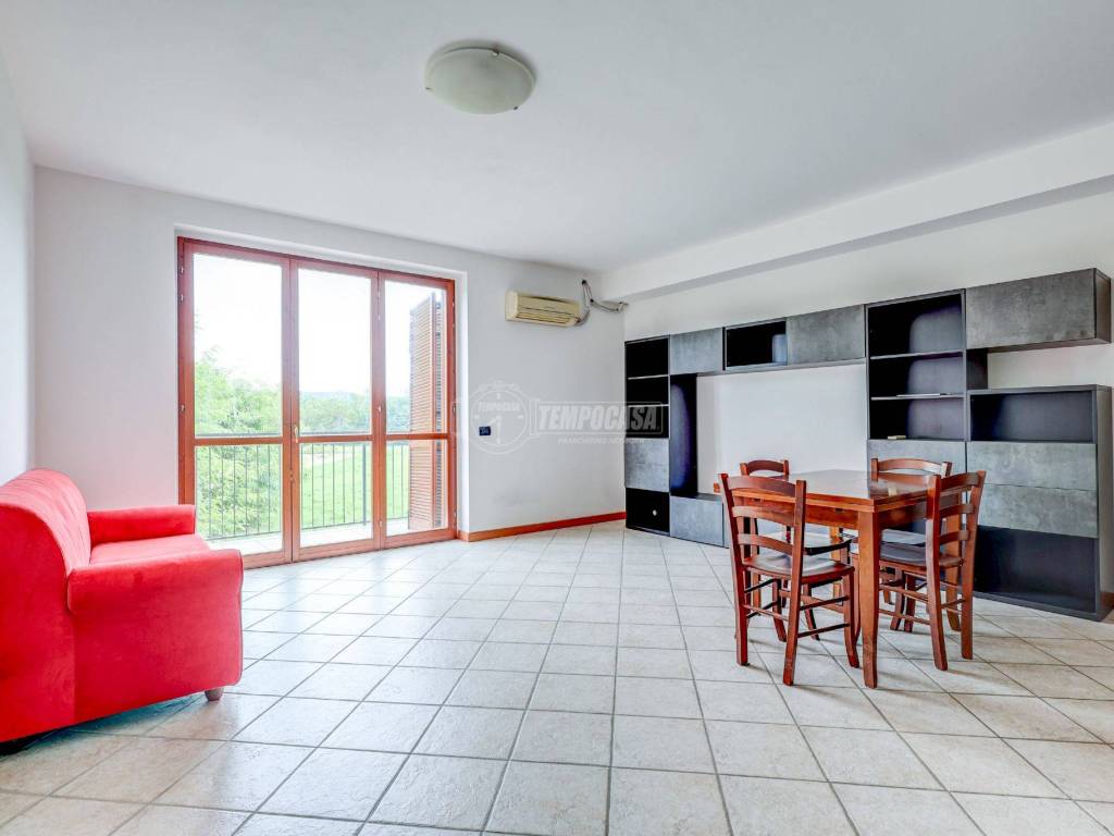 Appartamento a Sesto calende in Via del Legorino - Foto 2