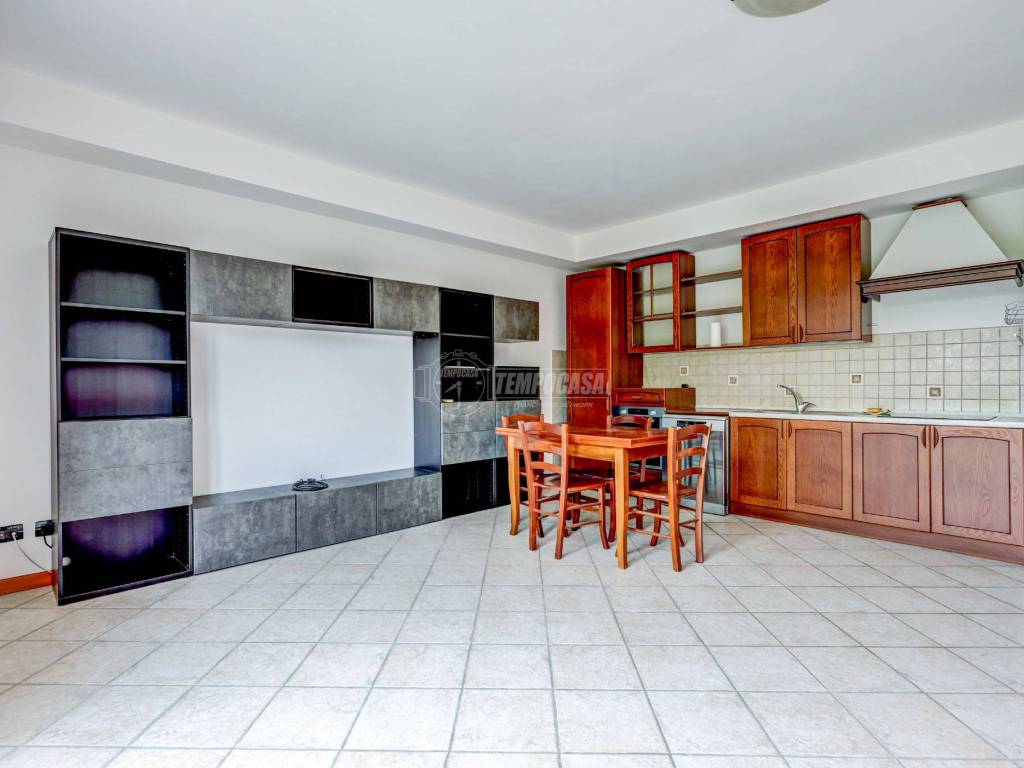 Appartamento a Sesto calende in Via del Legorino - Foto 5