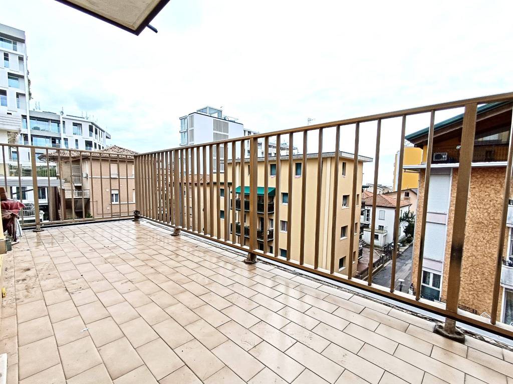 Appartamento a Jesolo in Via Dante Alighieri, 3 - Foto 2