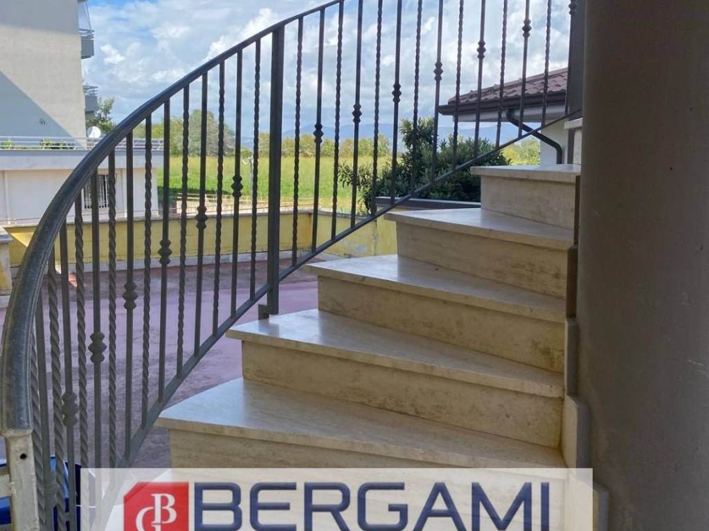 Appartamento a Aprilia in Via dei Larici, 45 - Foto 4