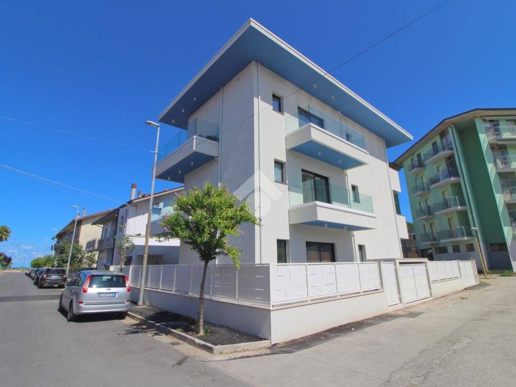 Palazzo / stabile a Giulianova in Via Simoncini, 42 - Foto 2