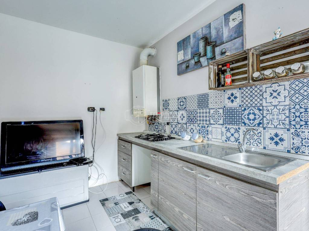 Appartamento a Sesto calende in Via Molinaccio - Foto 2