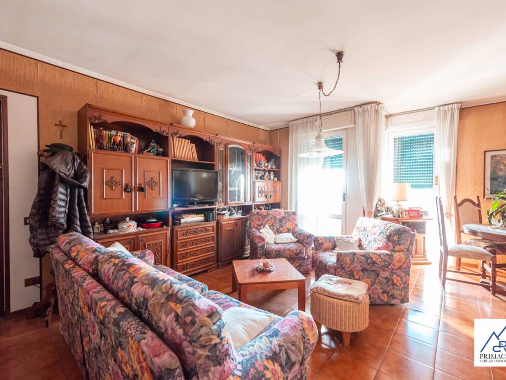 Appartamento a Cocquio-trevisago in Contrada Vigana - Foto 5