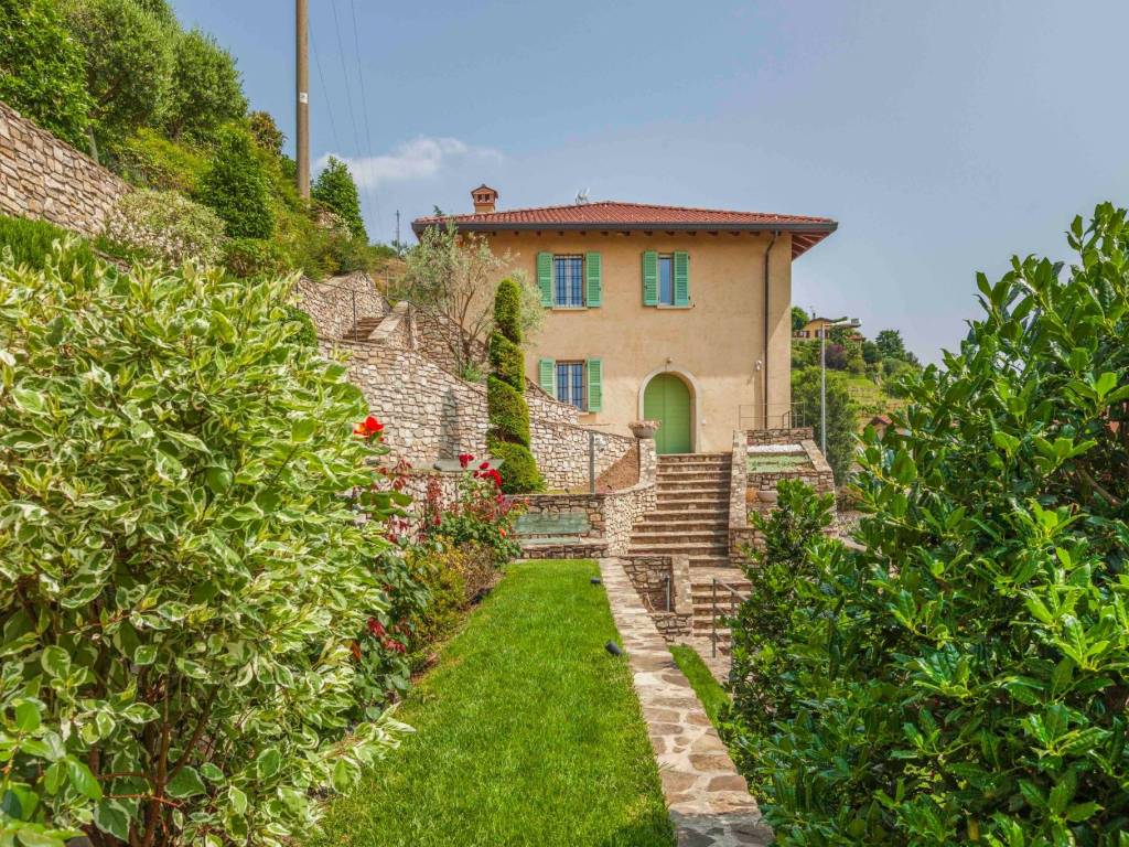 Villa a Montevecchia in Via Como - Foto 5