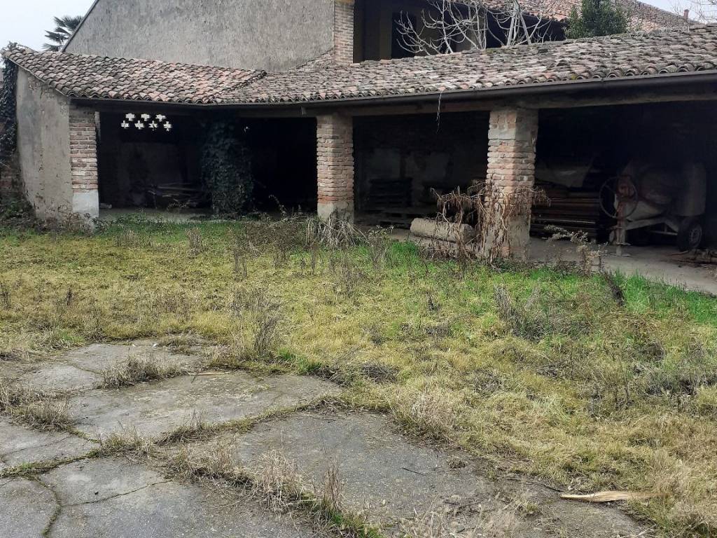Rustico / casale a Crespiatica in Via Nino Dall'Oro - Foto 2