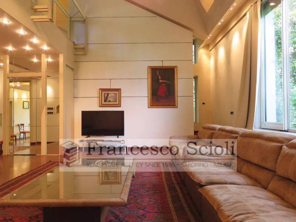 Villa a Saronno in Via Giosuè Carducci 8, - Foto 3