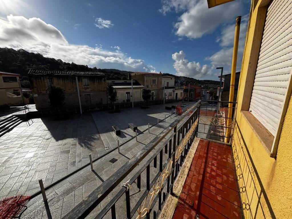 Casa indipendente a Nuxis in Piazza San Pietro , 1 - Foto 2