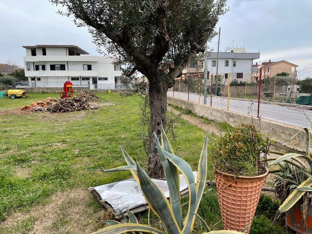 Terreno a Mondragone in Via Fiumara - Foto 2