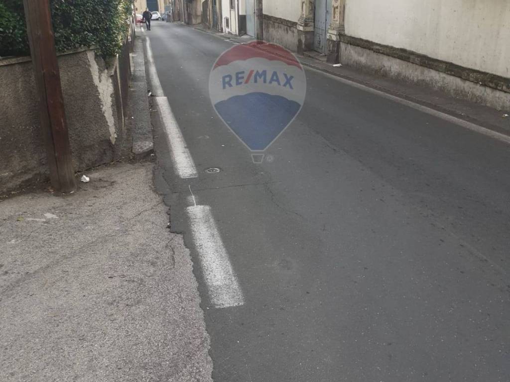 Box / garage a Catania in Via Pietro De Logu, 27 - Foto 5