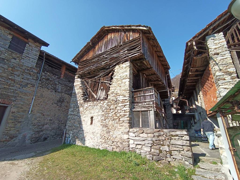 Rustico / casale a Arola - Foto 2