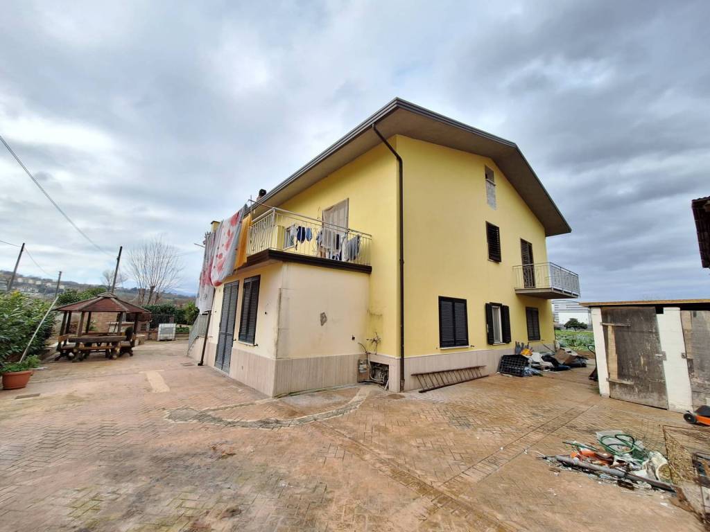 Villa a Benevento in Contrada Piano Morra - Foto 2