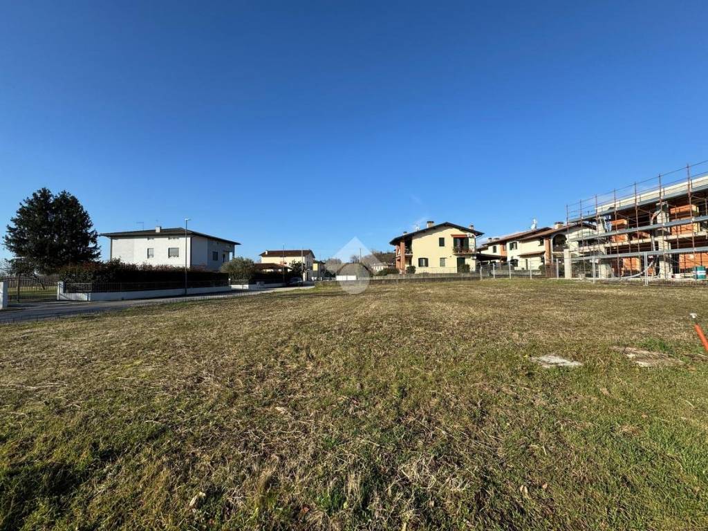 Terreno a Pianezze in Via Luigi Einaudi - Foto 3