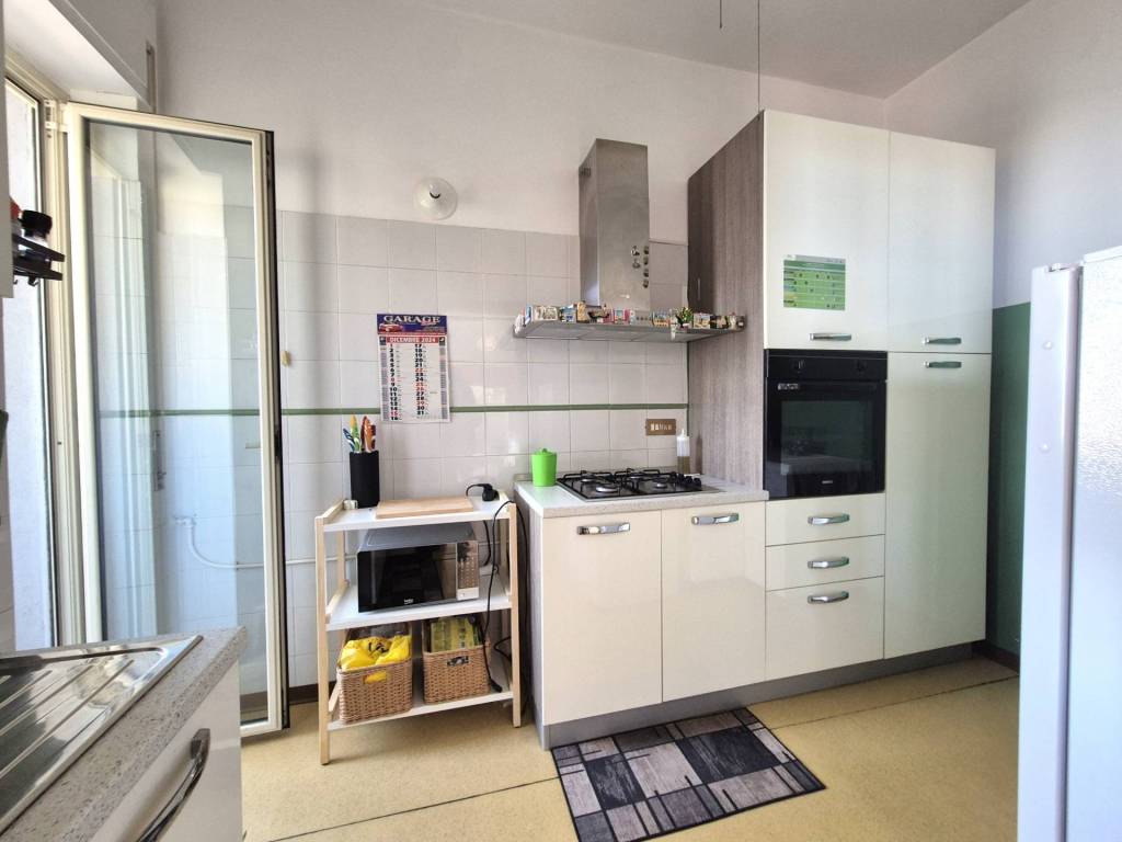 Appartamento a Catanzaro in Via Lungomare Stefano Pugliese, 375 - Foto 4