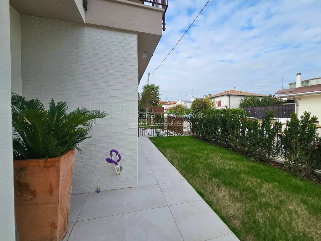 Villa a Mogliano veneto in Piazza Duca d'Aosta - Foto 2