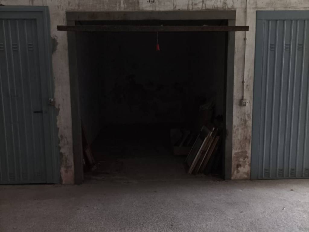 Box / garage a Asti in Via Bruno Buozzi - Foto 2