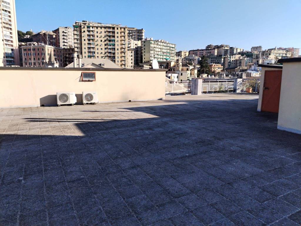 Appartamento a Genova in Via Antonio Cantore, 41 - Foto 2