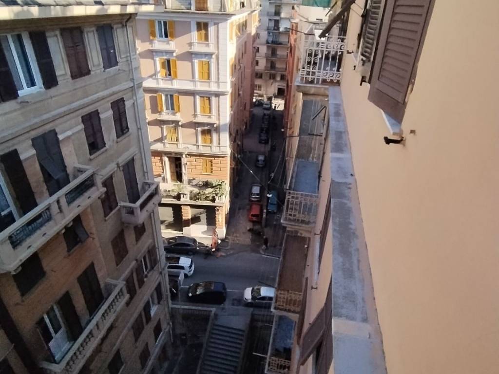 Appartamento a Genova in Via Antonio Cantore, 41 - Foto 4