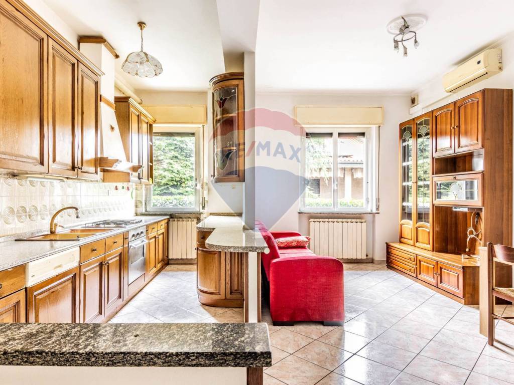 Appartamento a Tradate in VIA SABOTINO, 21 - Foto 5