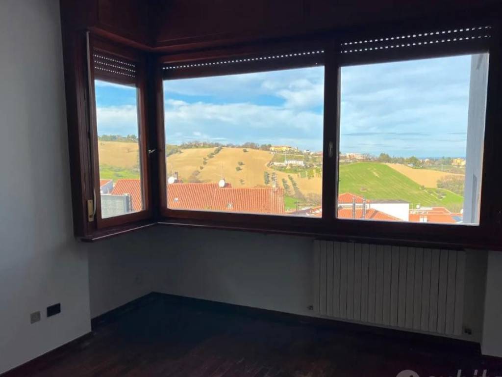 Villa a Ancona in Via Monte San Vicino - Foto 3