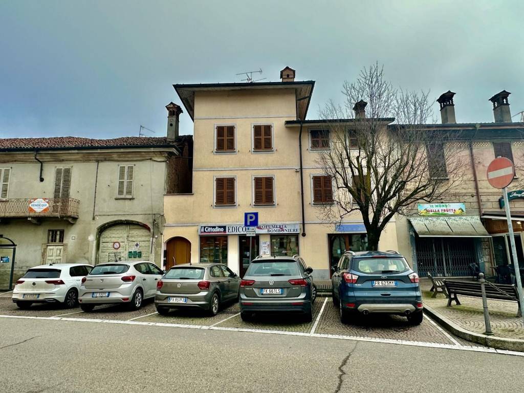 Immobile a Borghetto lodigiano in piazza vittorio emanuele - Foto 2