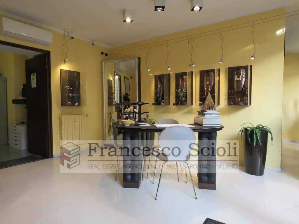 Immobile a Saronno in Via Pietro Micca 10, - Foto 2